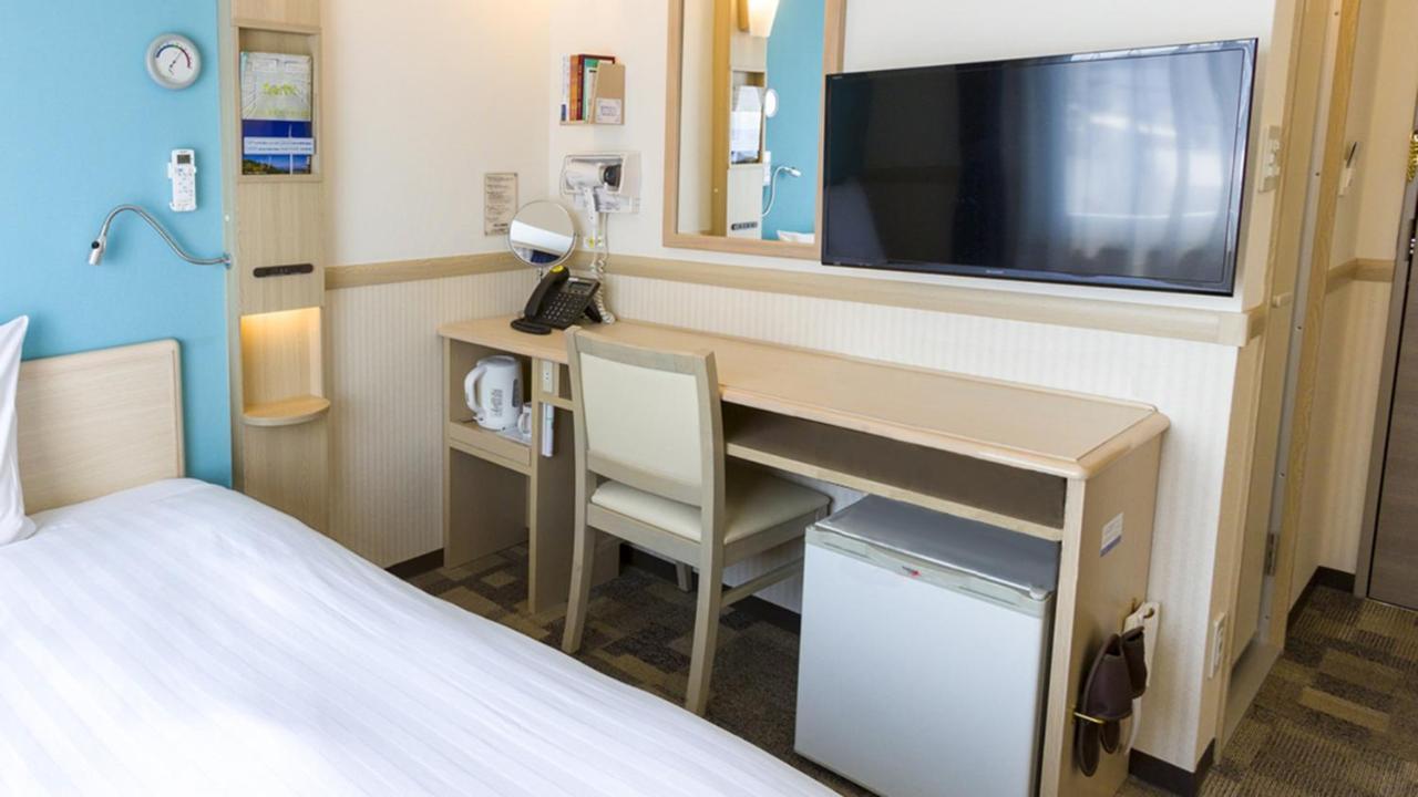 Toyoko Inn Ebina Eki Higashi Guchi Экстерьер фото